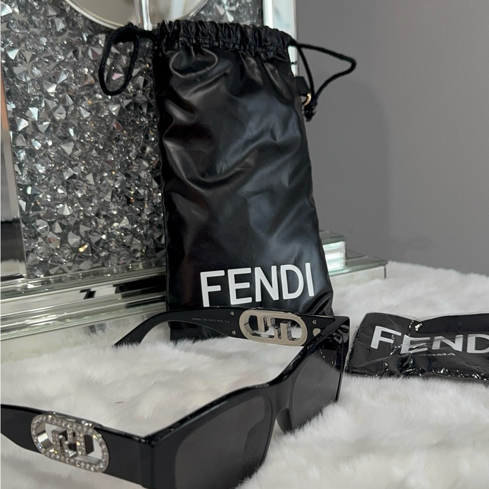 FENDI Embellished O'Clock Logo Acetate Rectangle Sunglasses 💯 authentic - Picture 3 of 11